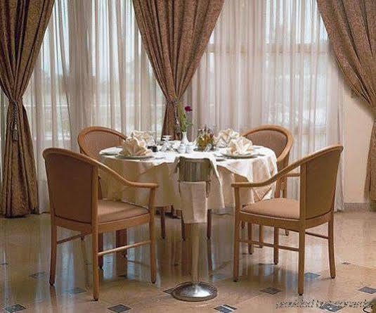 โรงแรมดูปาร์ก ตูนิส ร้านอาหาร รูปภาพ